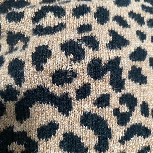 A new day leopard print sweater / size medium - Picture 5 of 5